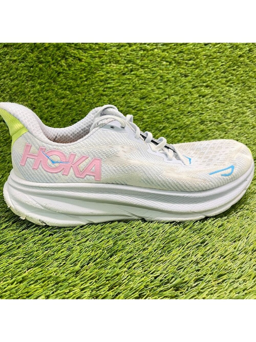 Hoka One One Clifton 9 Womens Size 10.5 Blue Athletic Running Shoes Sneakers